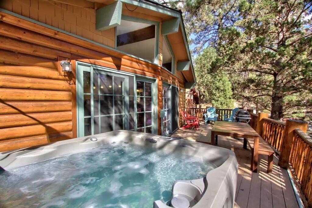 Chalet Monterey W/Hot Tub - Big Decks/Bbq Villa Big Bear Lake Kültér fotó