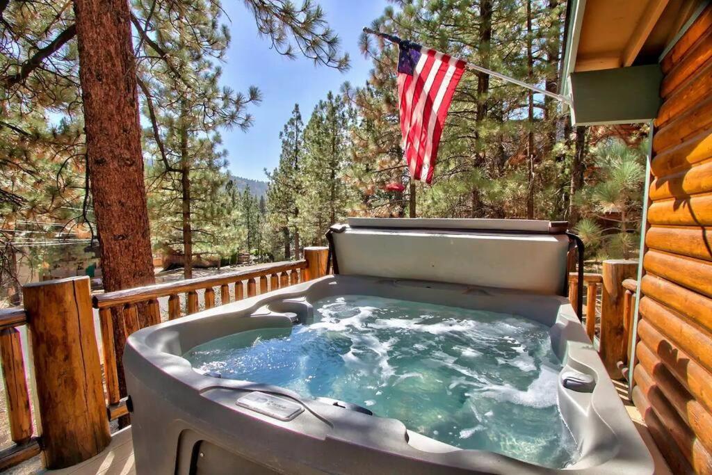 Chalet Monterey W/Hot Tub - Big Decks/Bbq Villa Big Bear Lake Kültér fotó